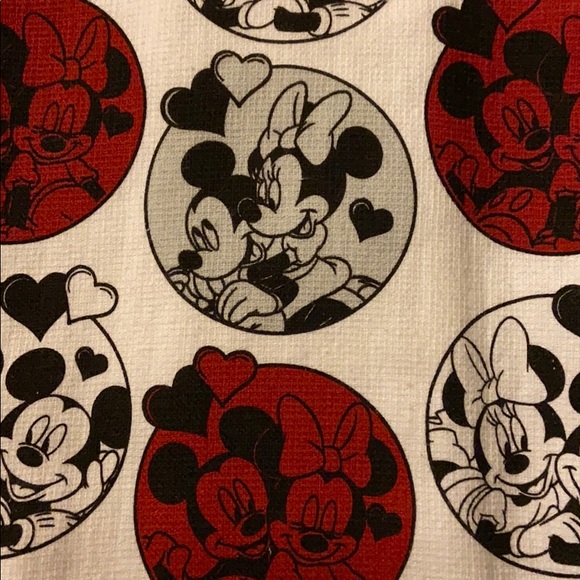 2 Piece Disney Mickey Minnie Cute Kitchen Towels Hearts Kissing 100% Cotton NWT - Picture 4 of 6